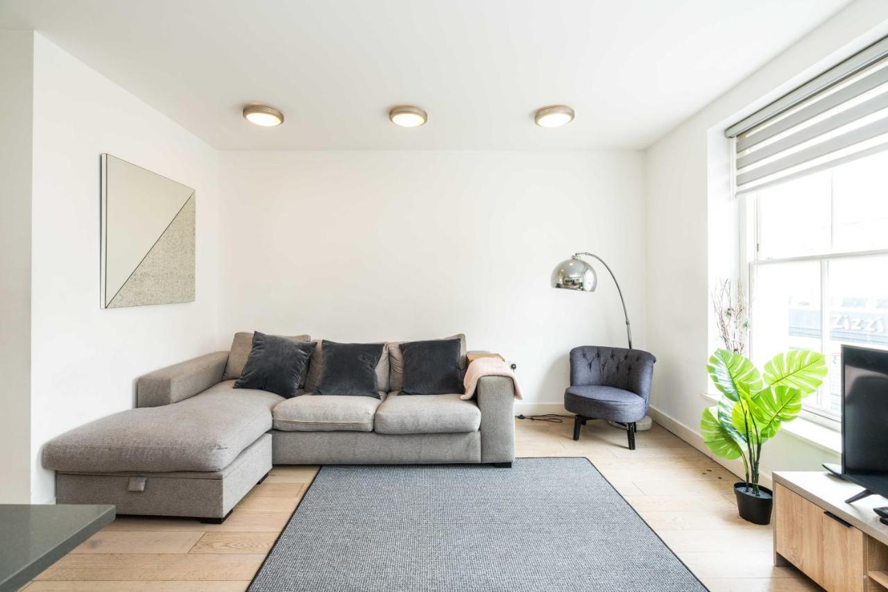לונדון Spacious 2 Bedroom / Earls Court / Kensington מראה חיצוני תמונה