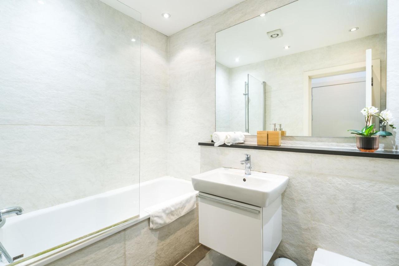 לונדון Spacious 2 Bedroom / Earls Court / Kensington מראה חיצוני תמונה